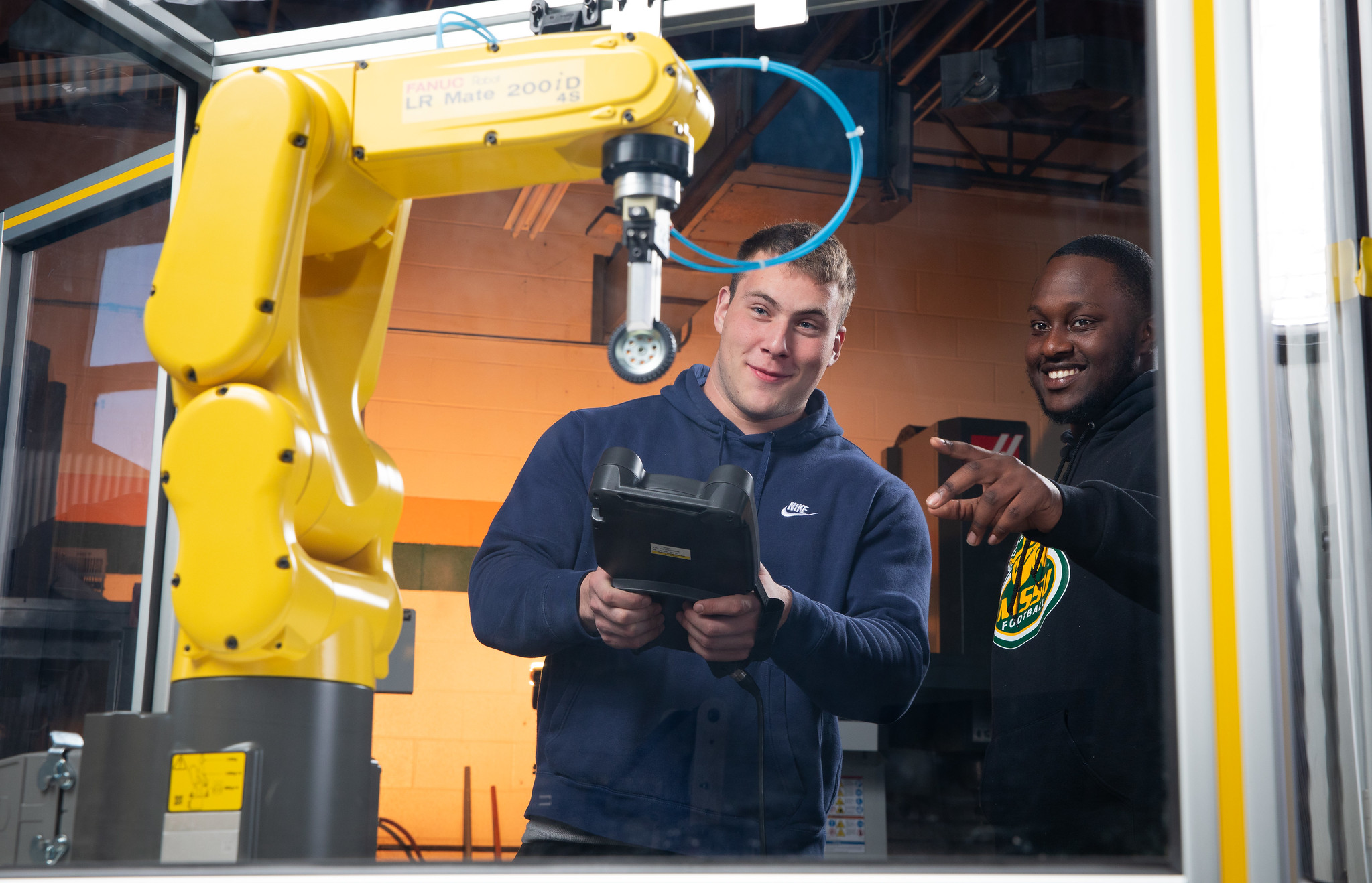 engineering technology students 