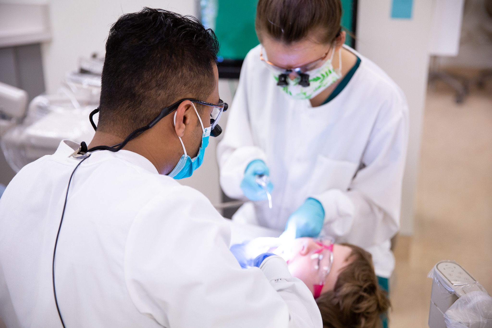 Dental hygiene student working with a patient in the MSSU on-campus clinic 
