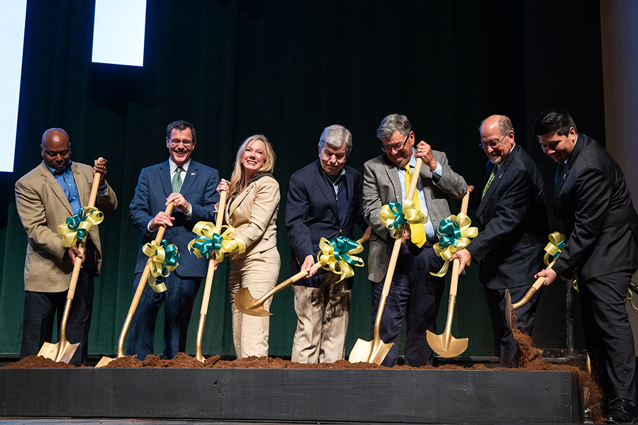 Celebrating the Future: Roy Blunt Health Science Innovation Center Groundbreaking 