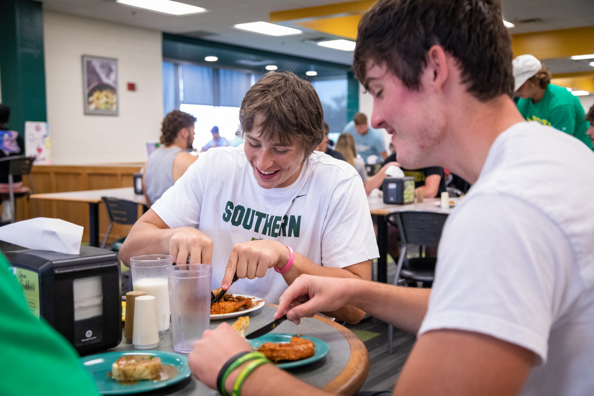 students at Mayes Dining Hall at MSSU