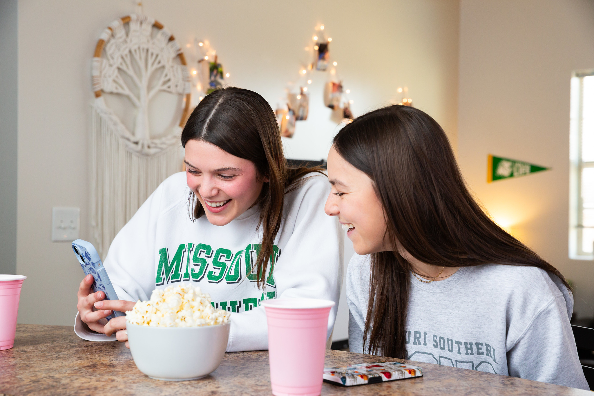 MSSU students in dorm 