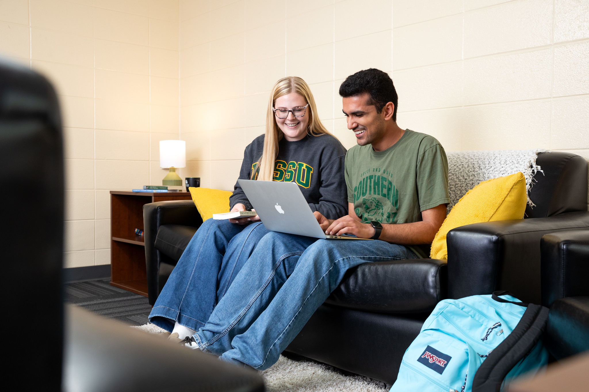 MSSU students at apartment