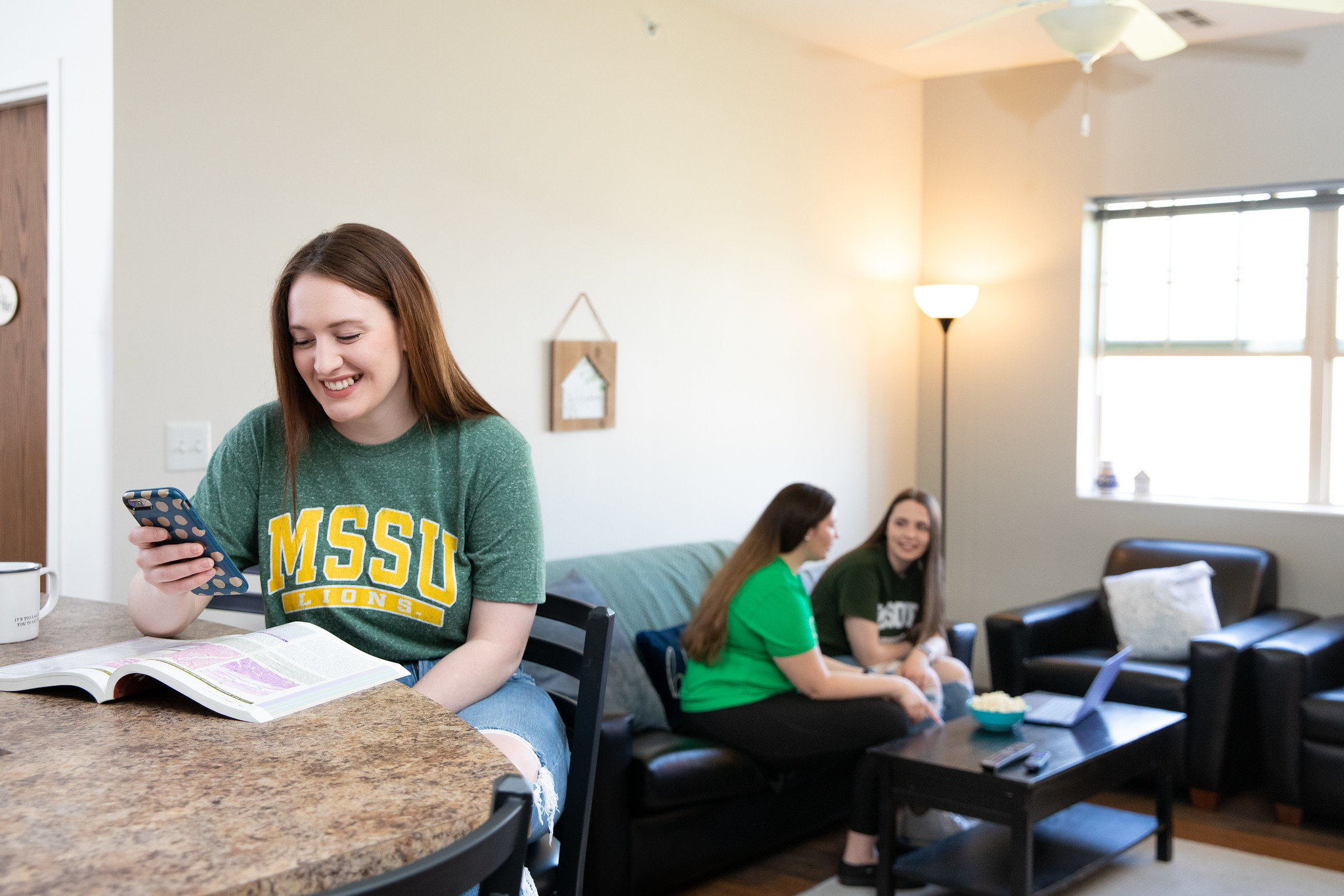 MSSU students at quad apartments