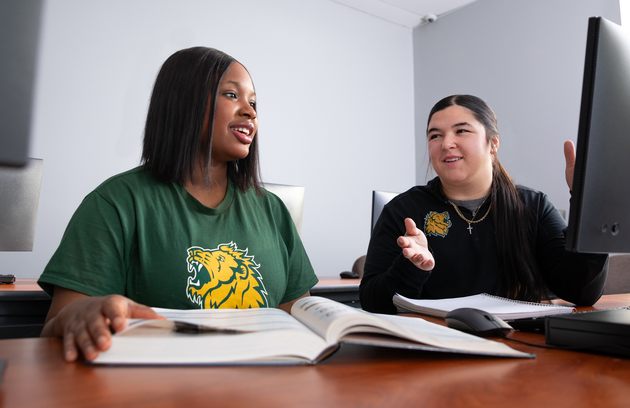 MSSU students in computer lab